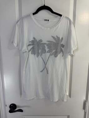 CHRLDR Cheerleader White Palm Tree Graphic Burnout Tee